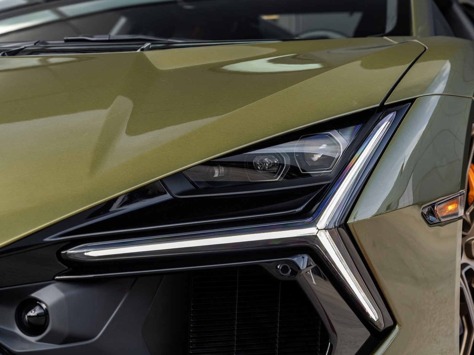 2026 Lamborghini Revuelto Base