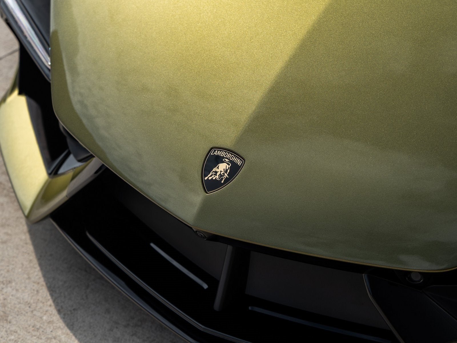 2026 Lamborghini Revuelto Base