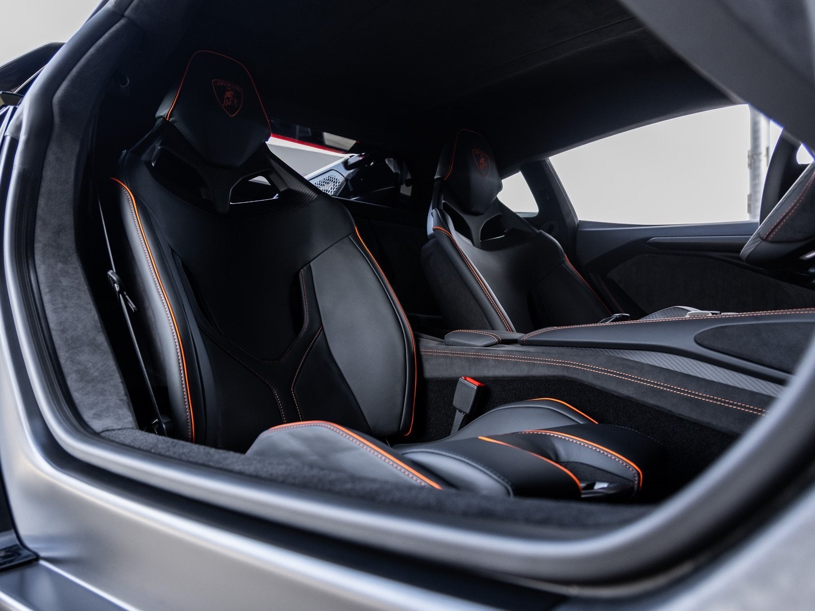 2026 Lamborghini Revuelto Base