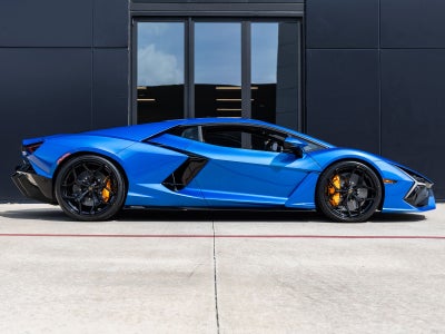 2026 Lamborghini Revuelto Base