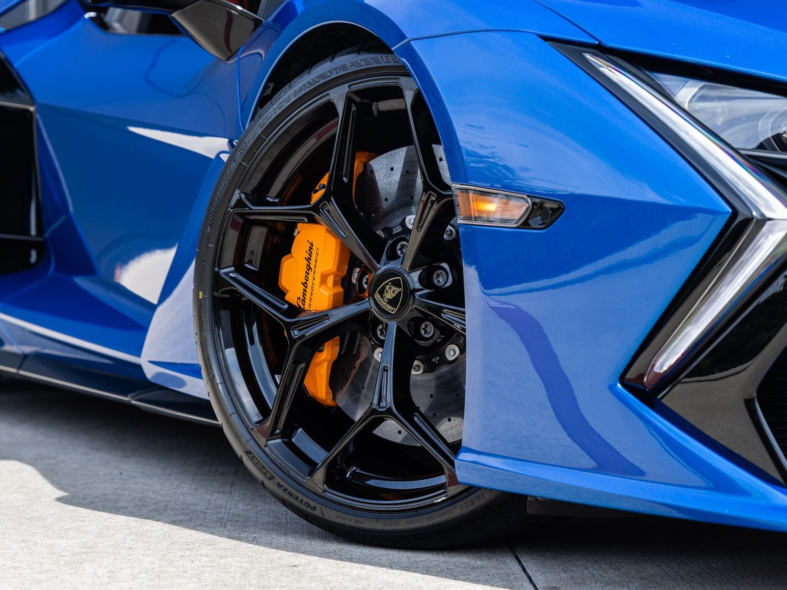 2026 Lamborghini Revuelto Base