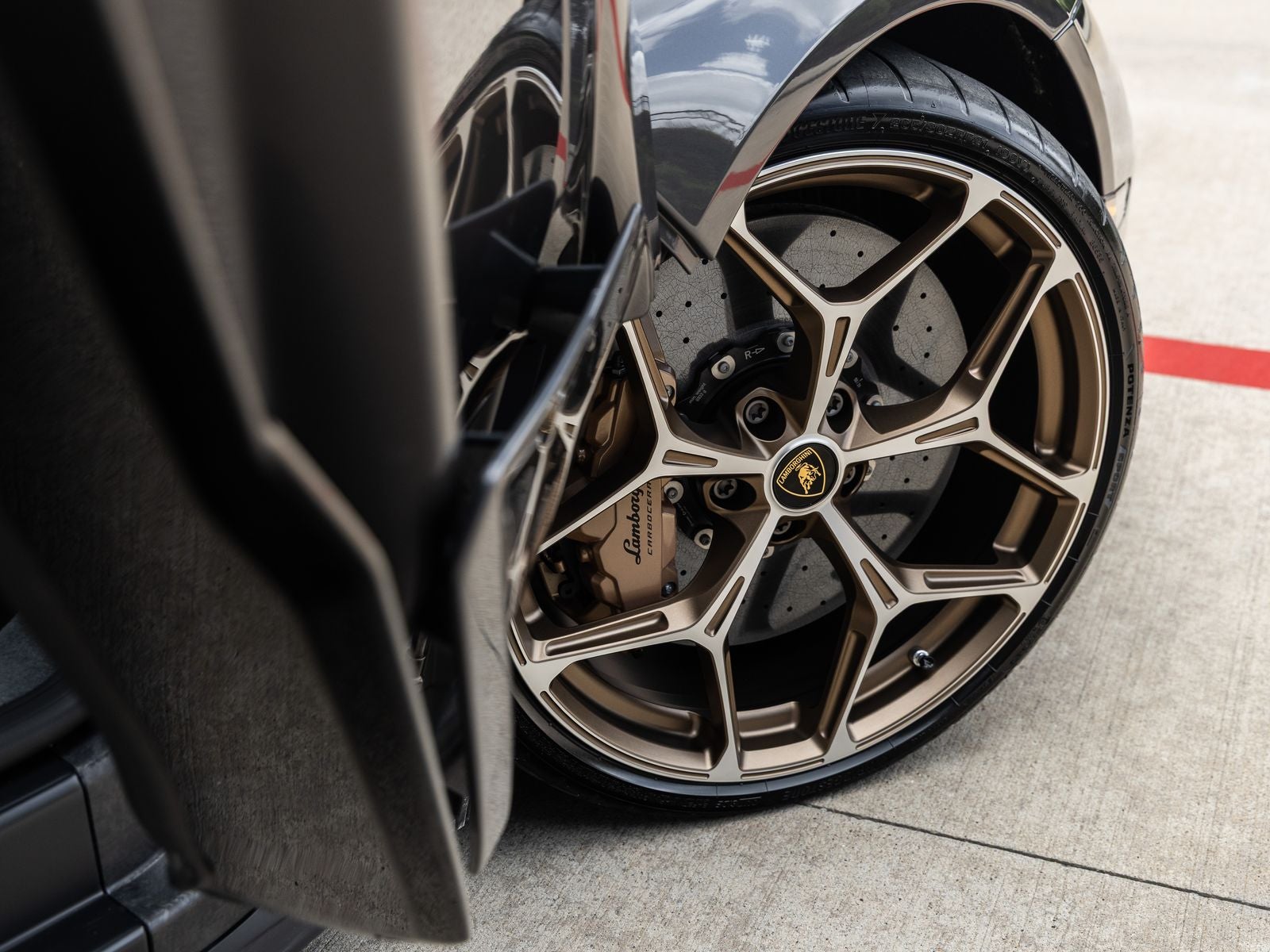 2026 Lamborghini Revuelto Base