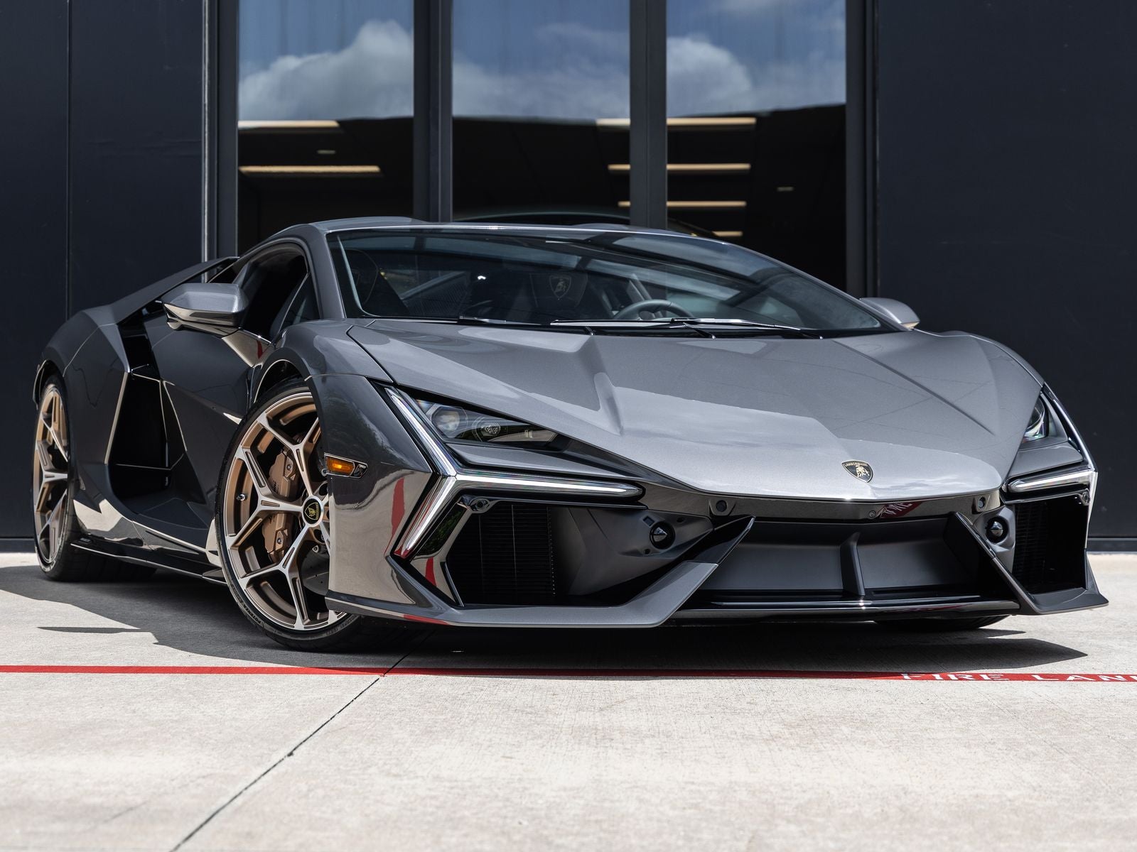 2026 Lamborghini Revuelto Base