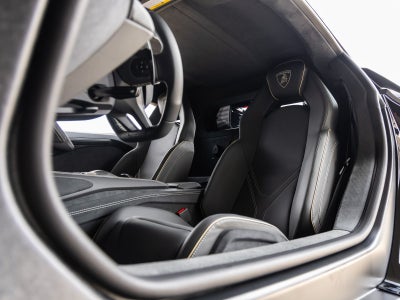 2026 Lamborghini Revuelto Base