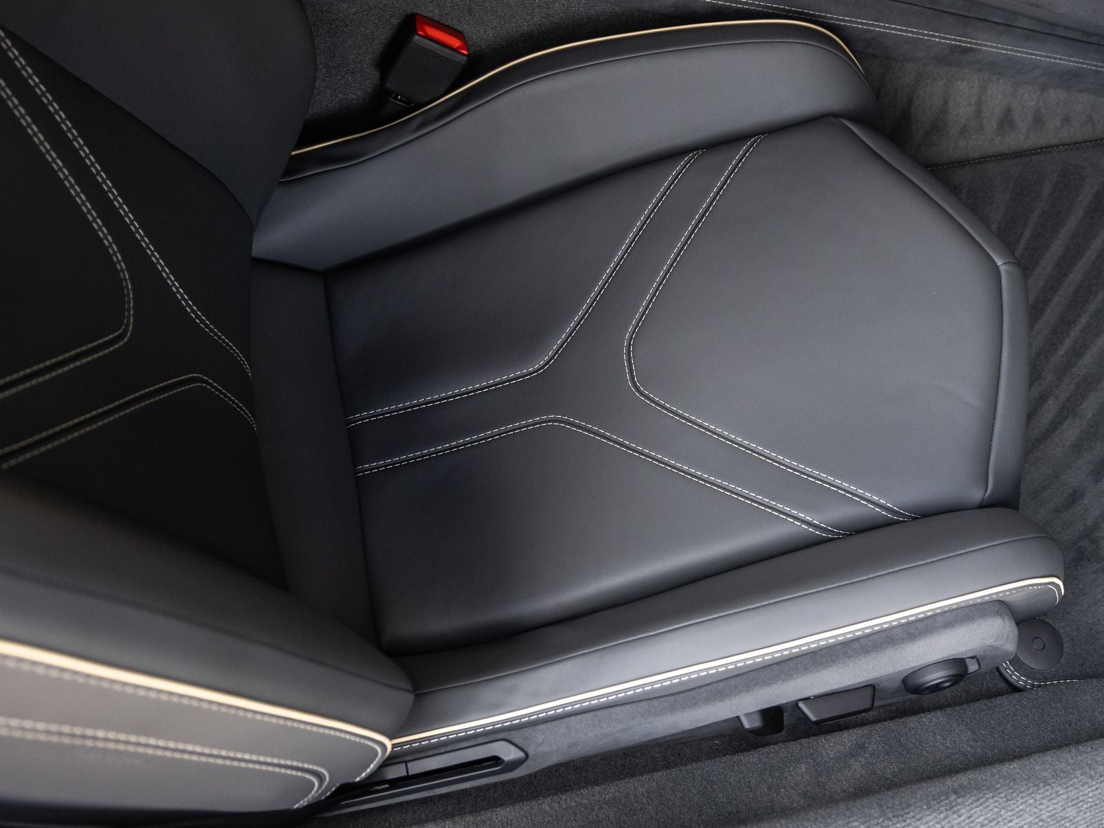 2026 Lamborghini Revuelto Base