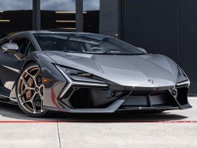2026 Lamborghini Revuelto Base