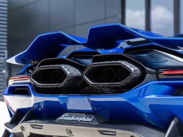 2025 Lamborghini Revuelto Base