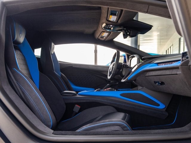2025 Lamborghini Revuelto Base