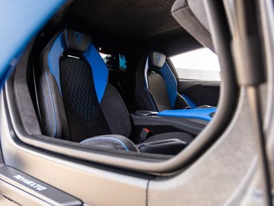 2025 Lamborghini Revuelto Base