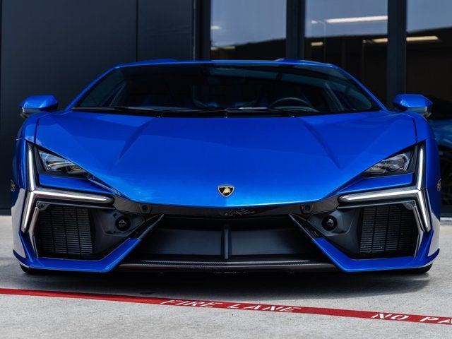2025 Lamborghini Revuelto Base