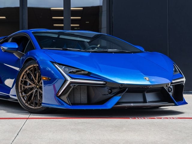 2025 Lamborghini Revuelto Base