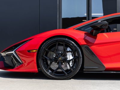 2026 Lamborghini Revuelto Base