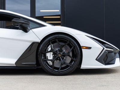 2026 Lamborghini Revuelto Base