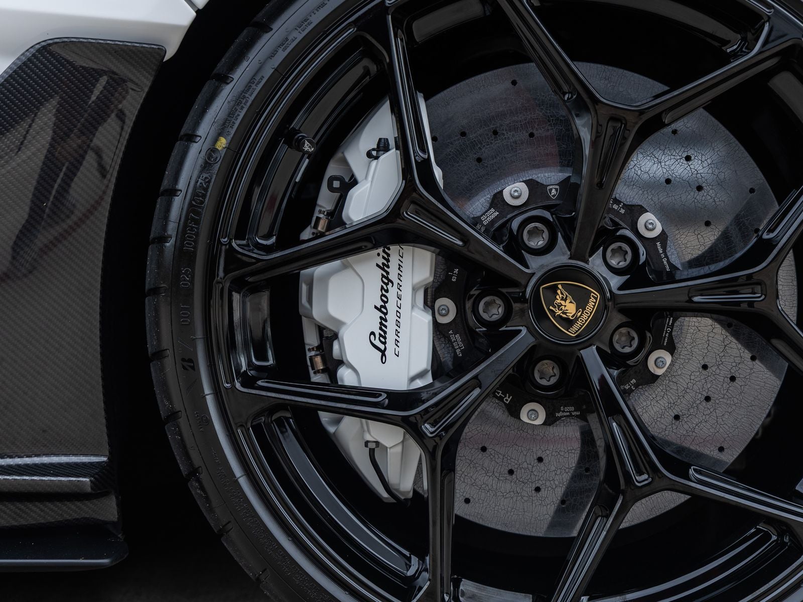 2026 Lamborghini Revuelto Base