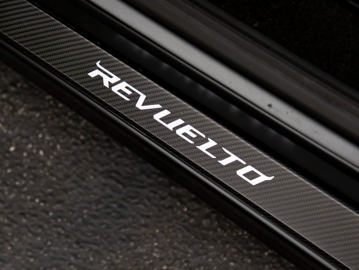 2025 Lamborghini Revuelto Base