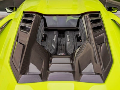 2025 Lamborghini Revuelto Base