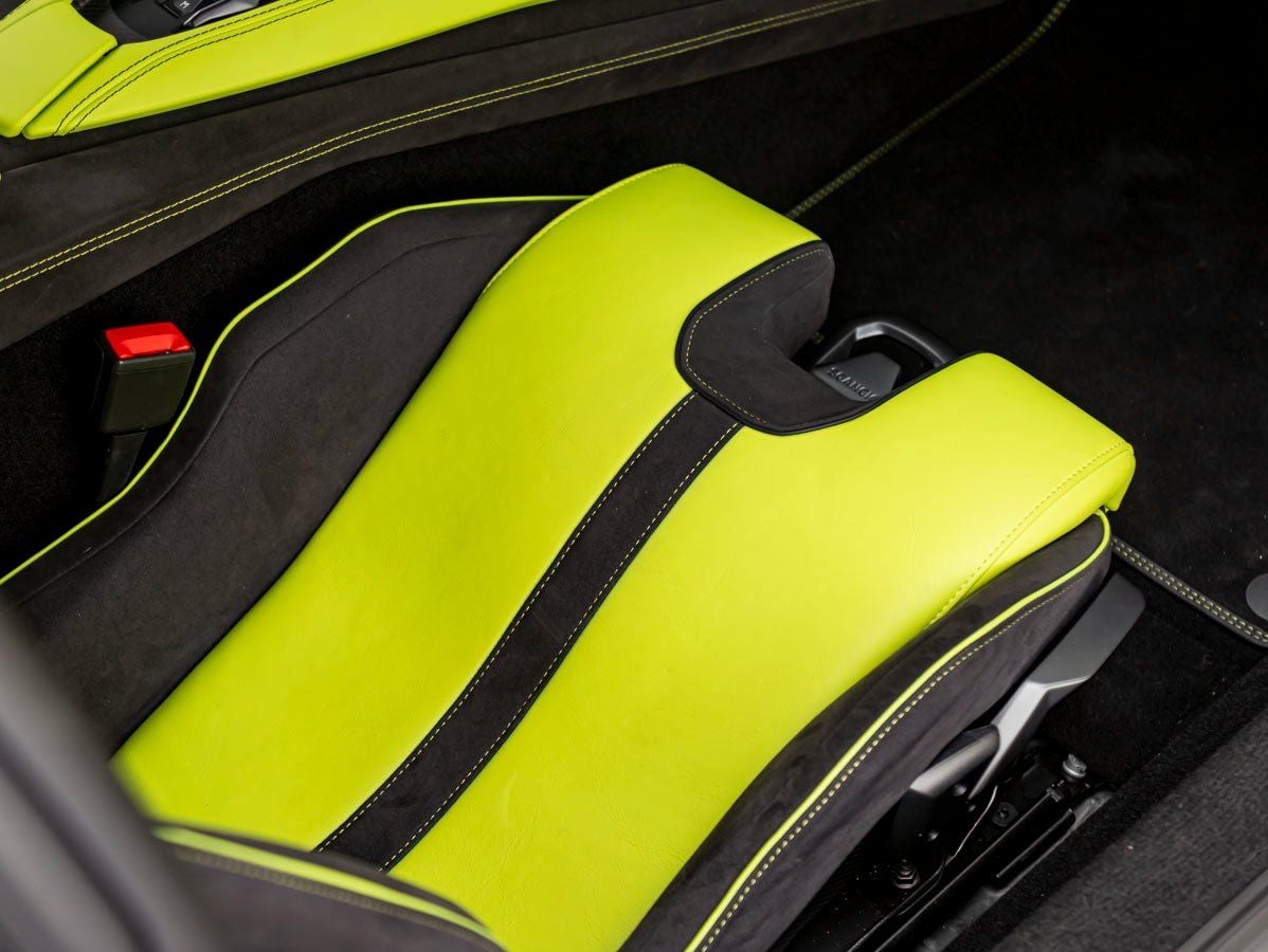 2025 Lamborghini Revuelto Base