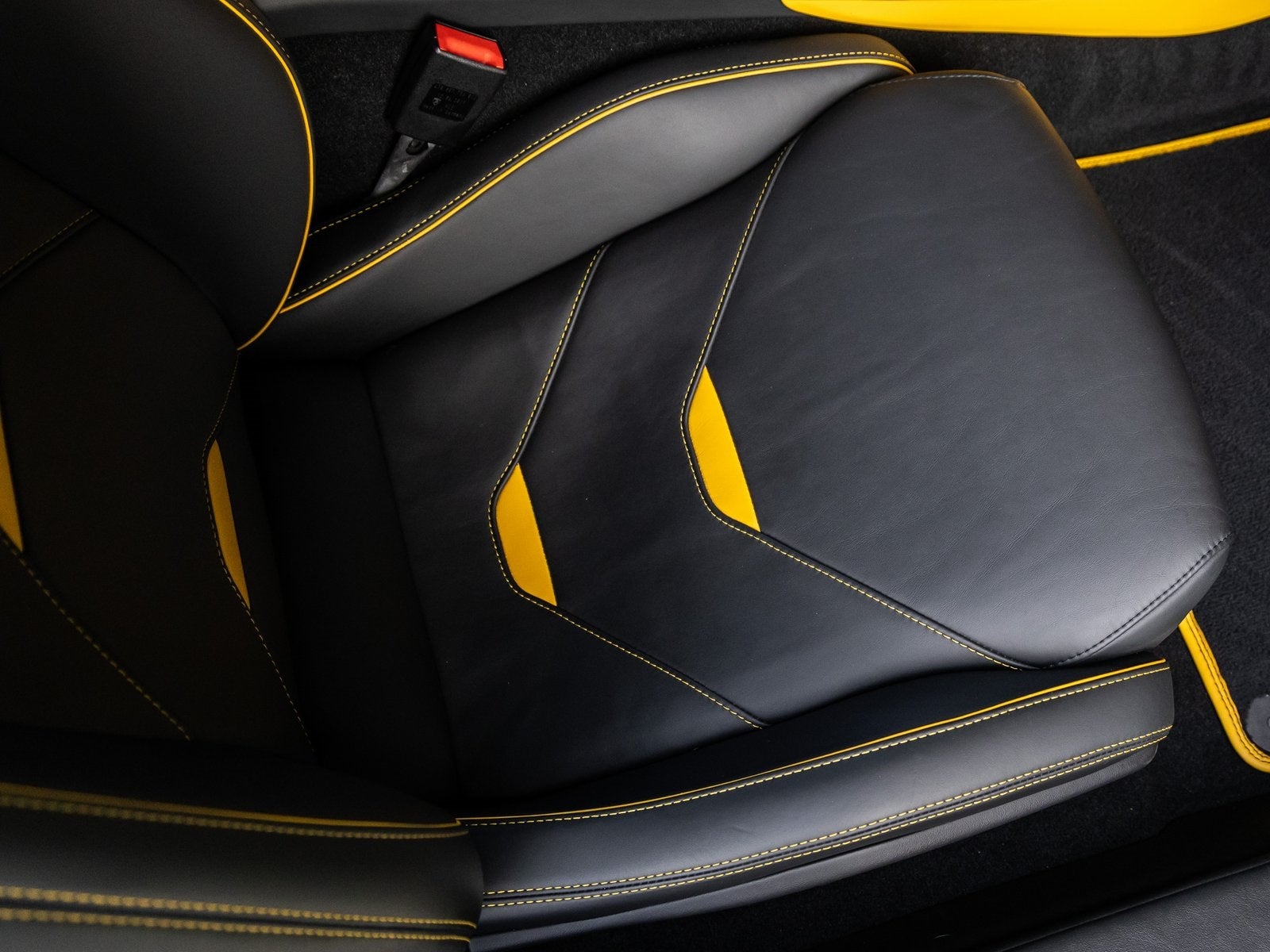 2020 Lamborghini Huracan EVO Base