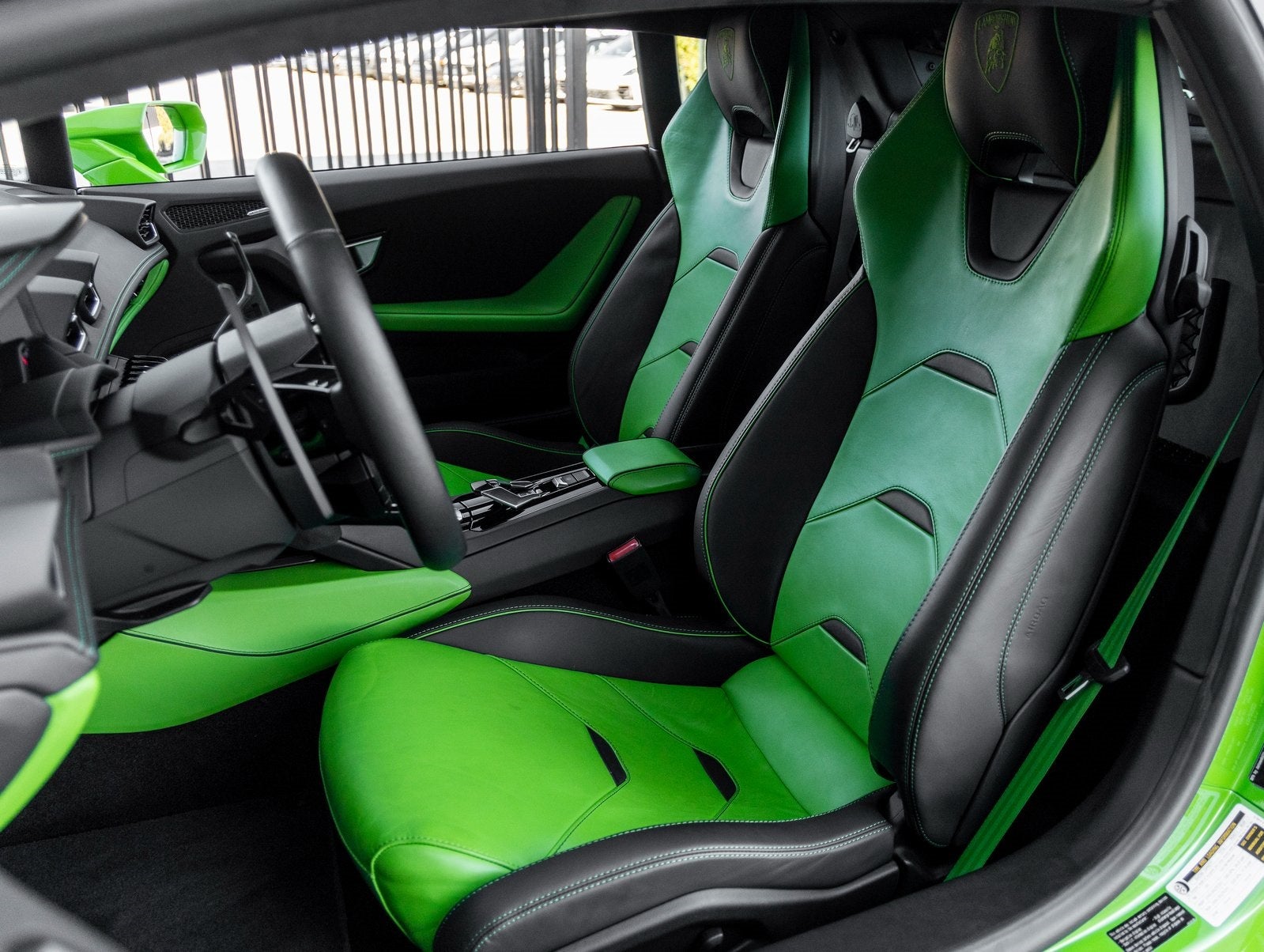 2023 Lamborghini Huracan EVO Base