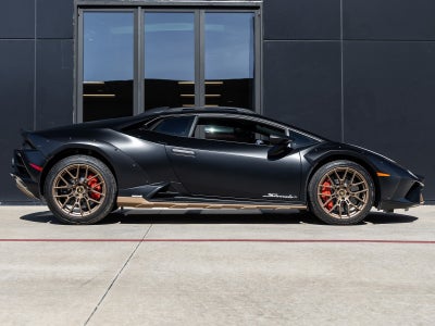 2024 Lamborghini Huracan Sterrato Base