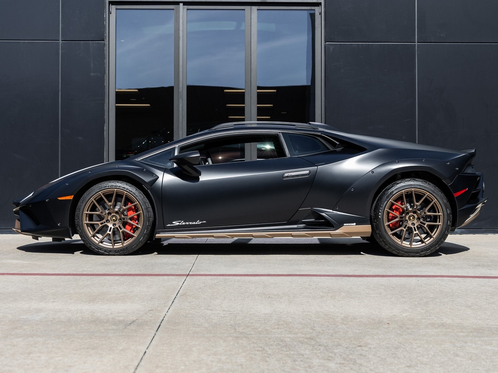 2024 Lamborghini Huracan Sterrato Base