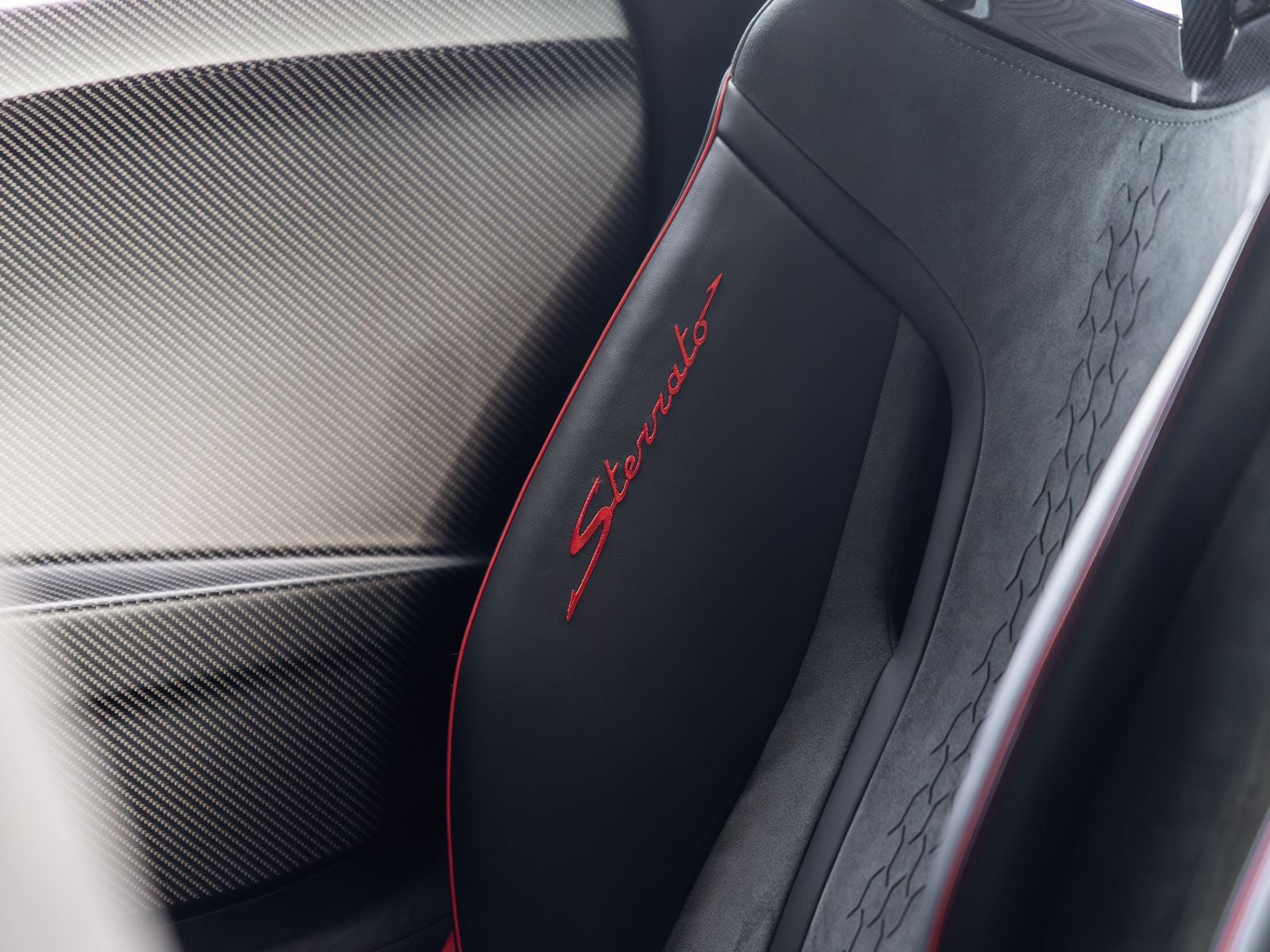 2023 Lamborghini Huracan Sterrato Base