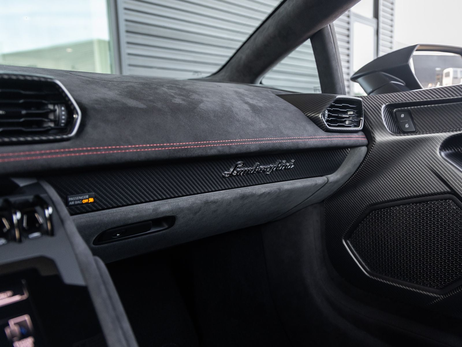 2023 Lamborghini Huracan Sterrato Base