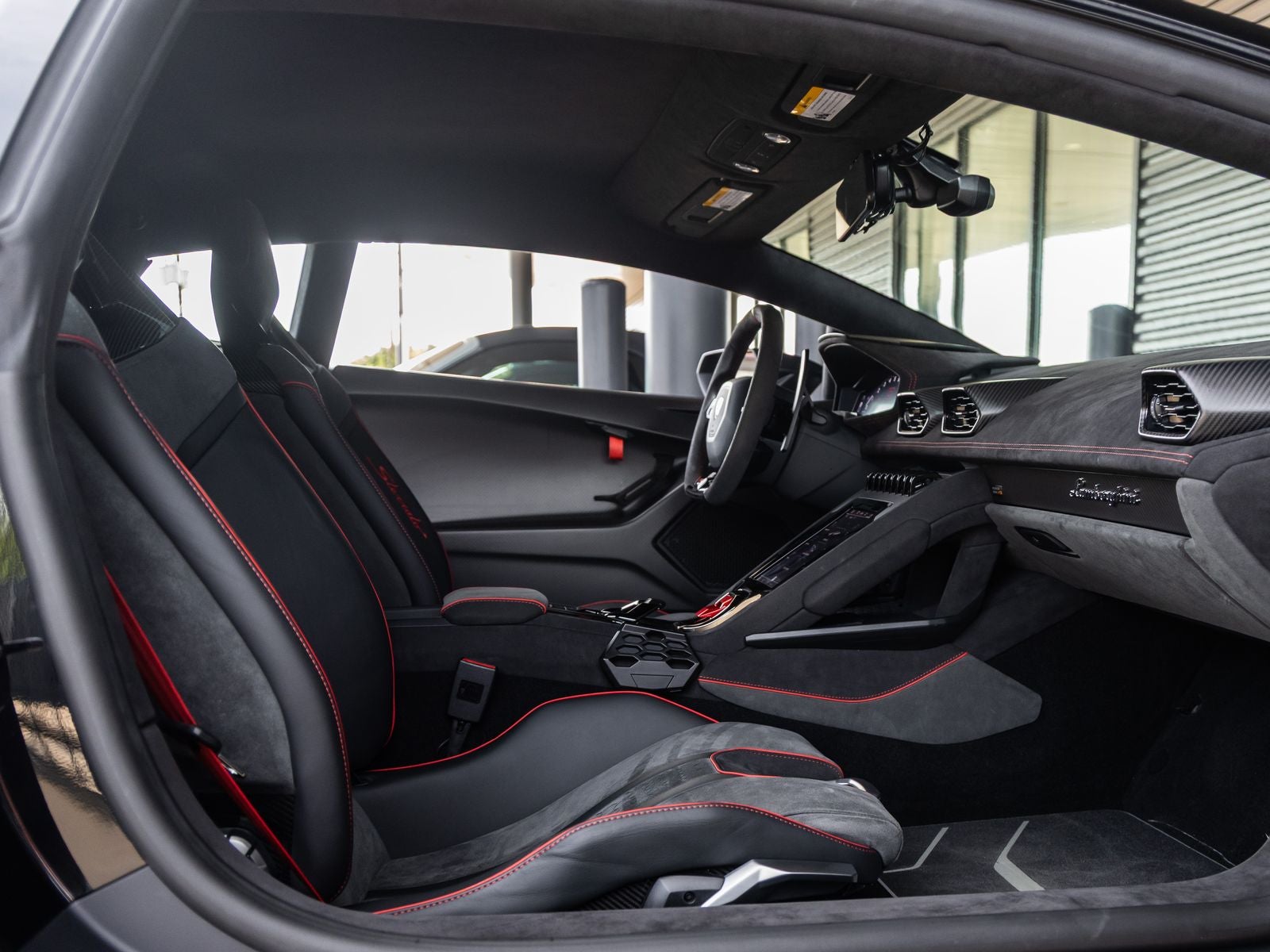 2023 Lamborghini Huracan Sterrato Base