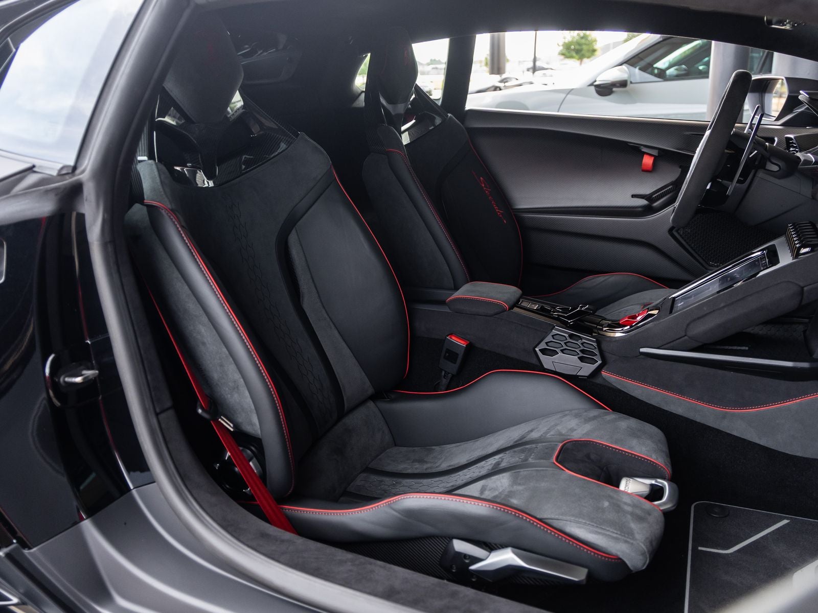 2023 Lamborghini Huracan Sterrato Base