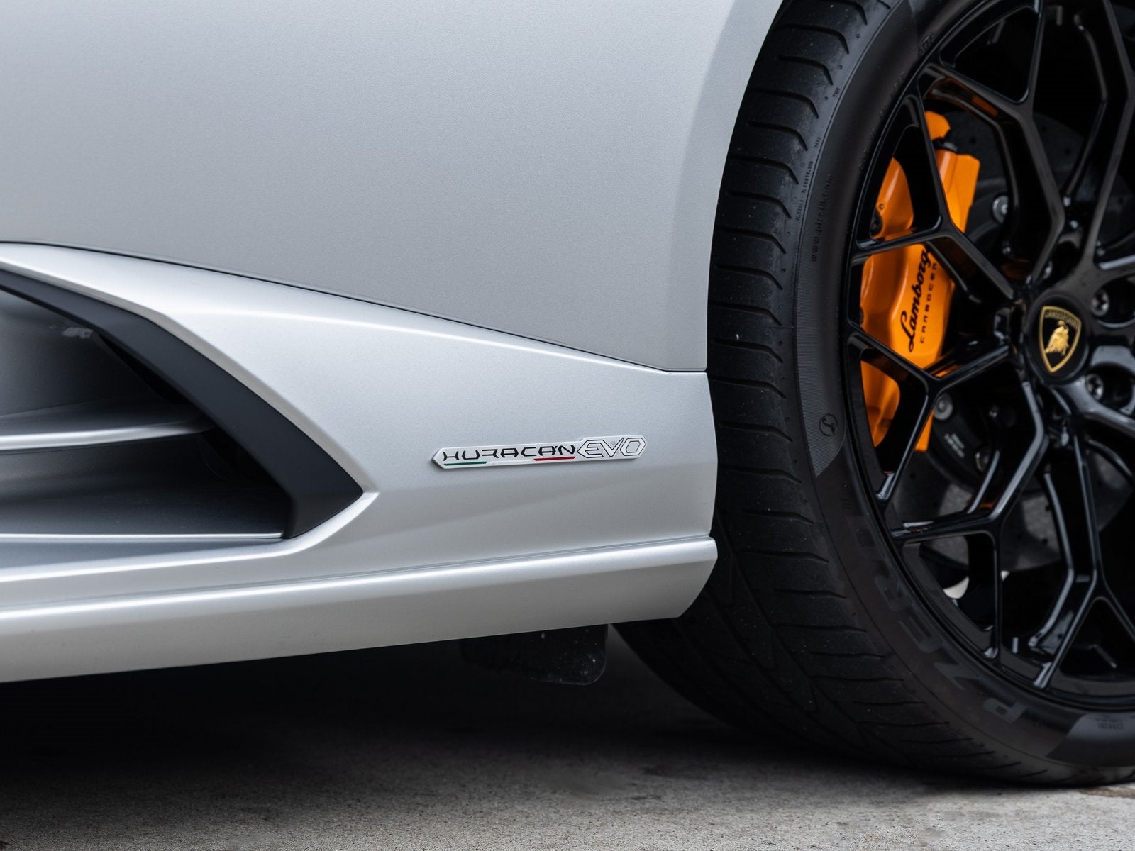 2023 Lamborghini Huracan EVO Base