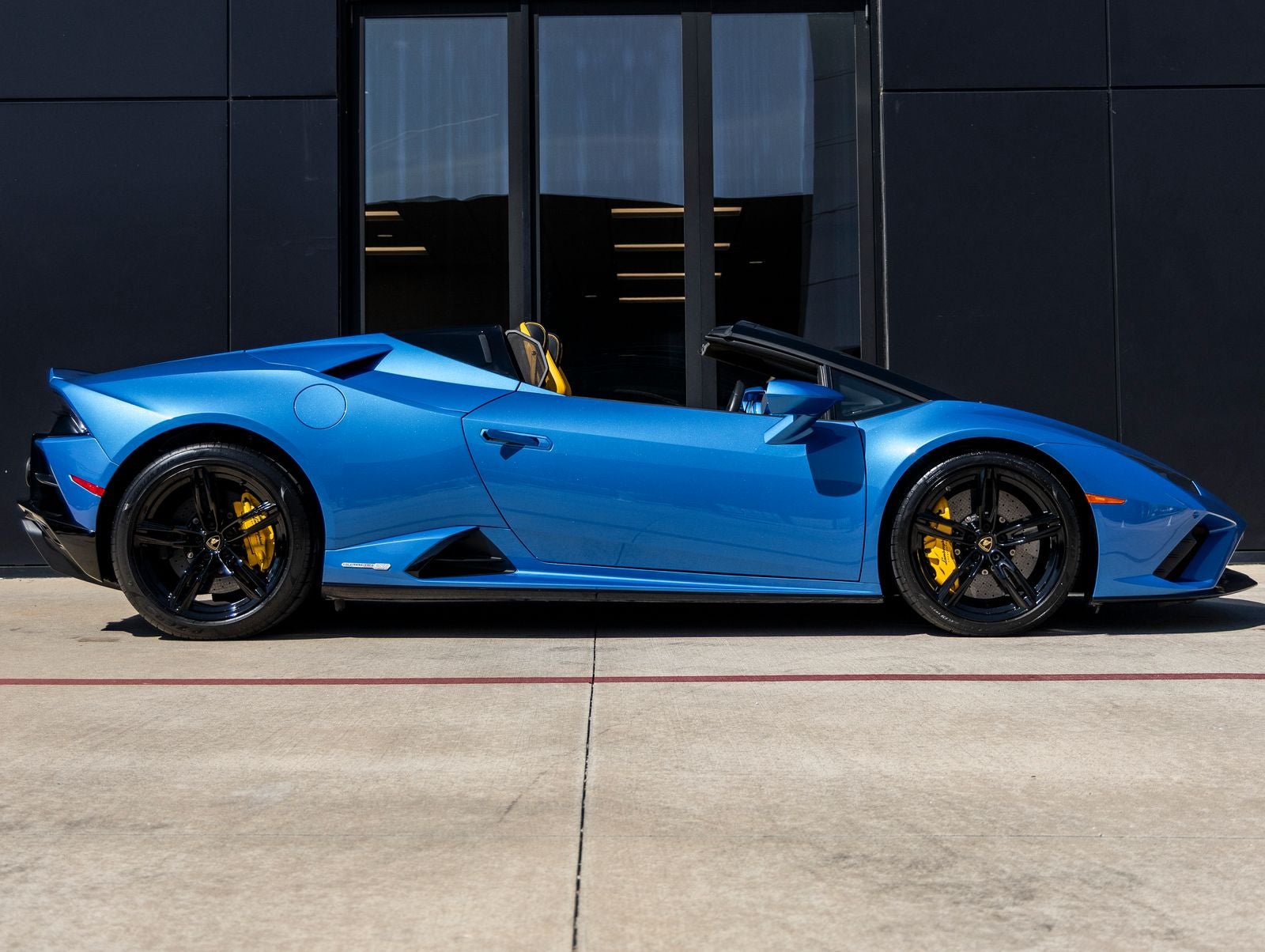 2020 Lamborghini Huracan EVO Base