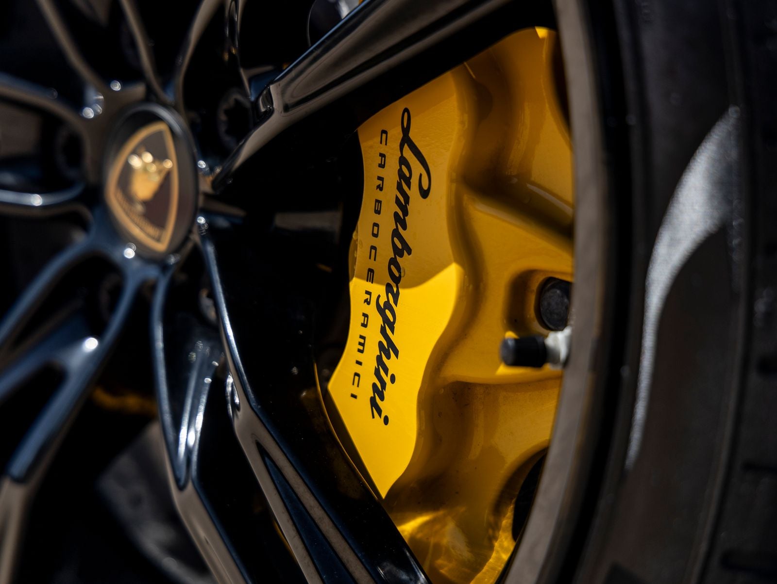 2020 Lamborghini Huracan EVO Base