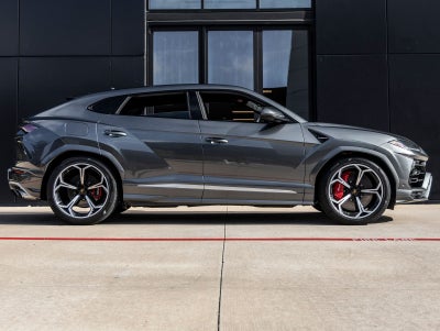 2019 Lamborghini Urus Base