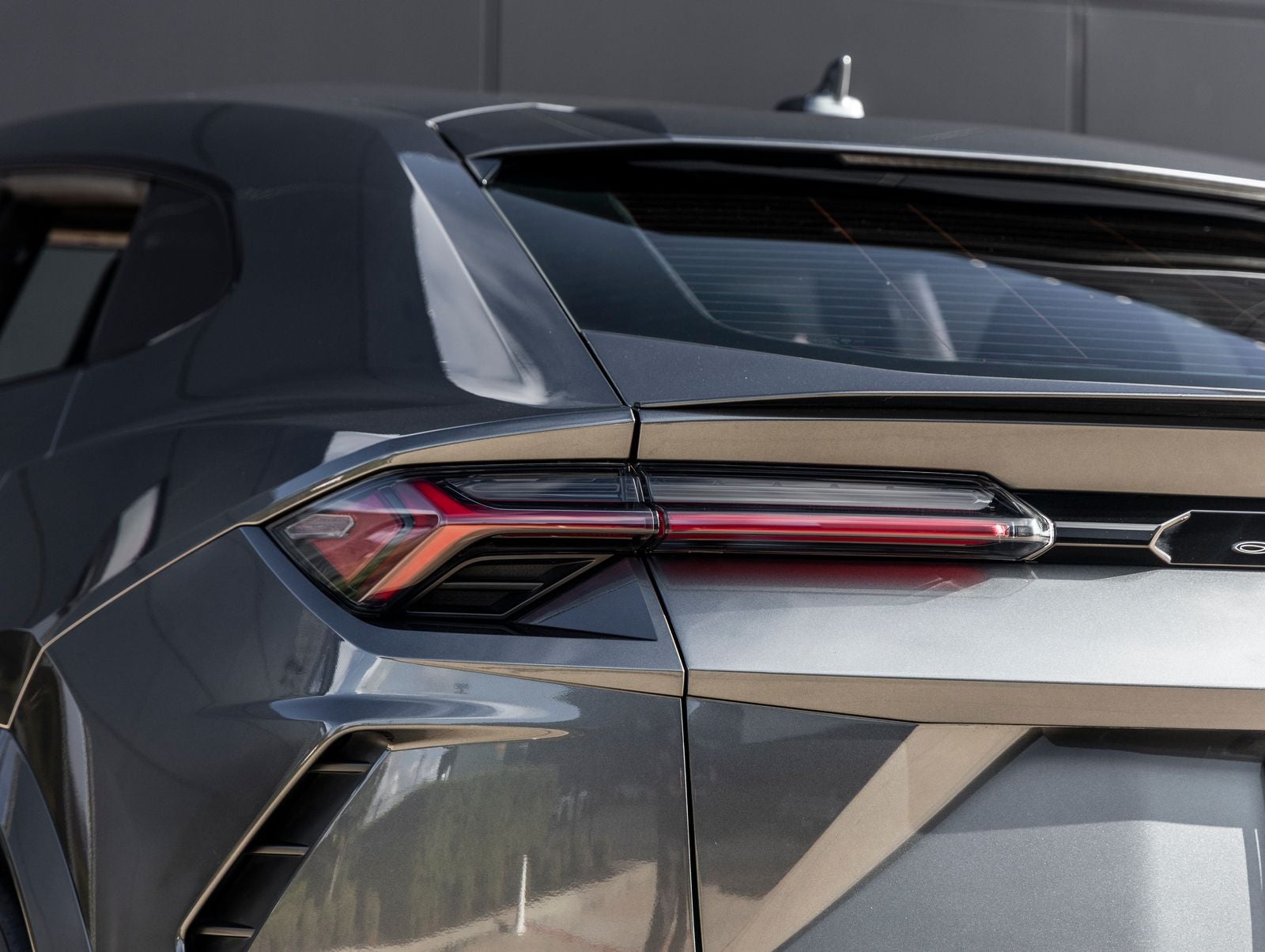 2019 Lamborghini Urus Base
