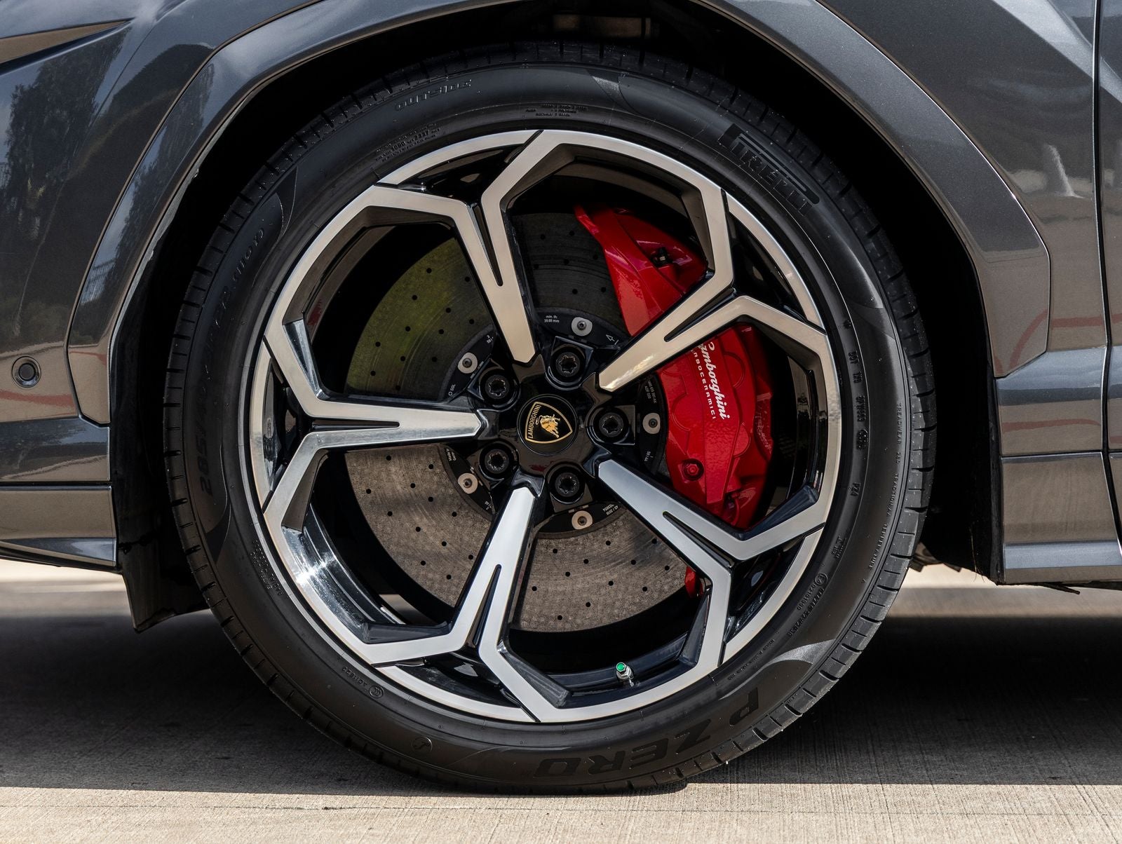 2019 Lamborghini Urus Base