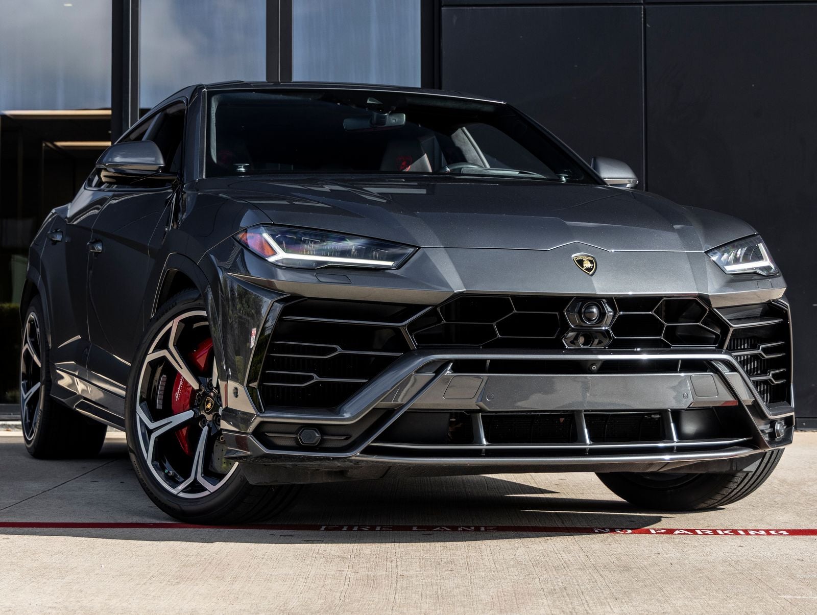 2019 Lamborghini Urus Base