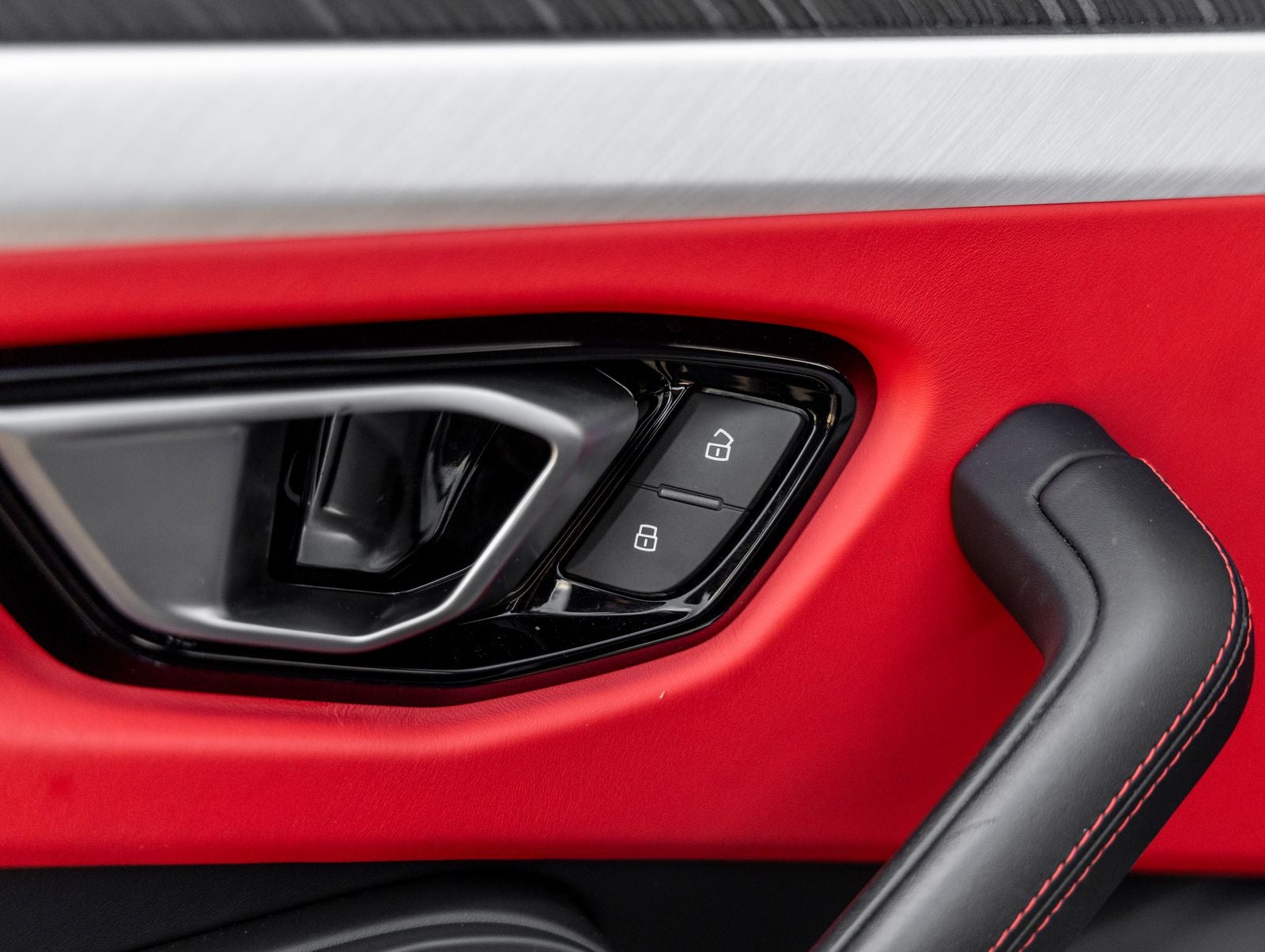 2019 Lamborghini Urus Base