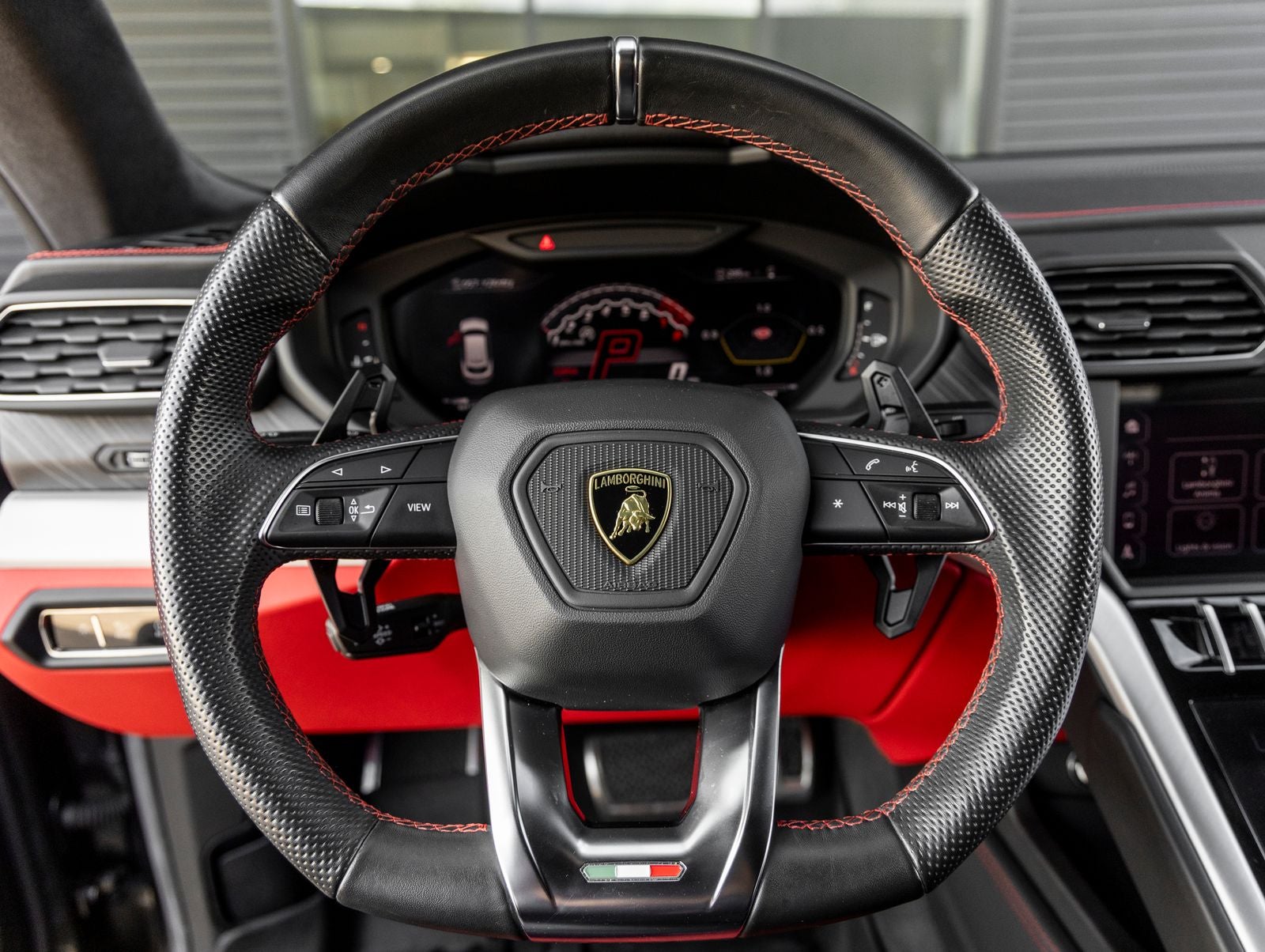 2019 Lamborghini Urus Base