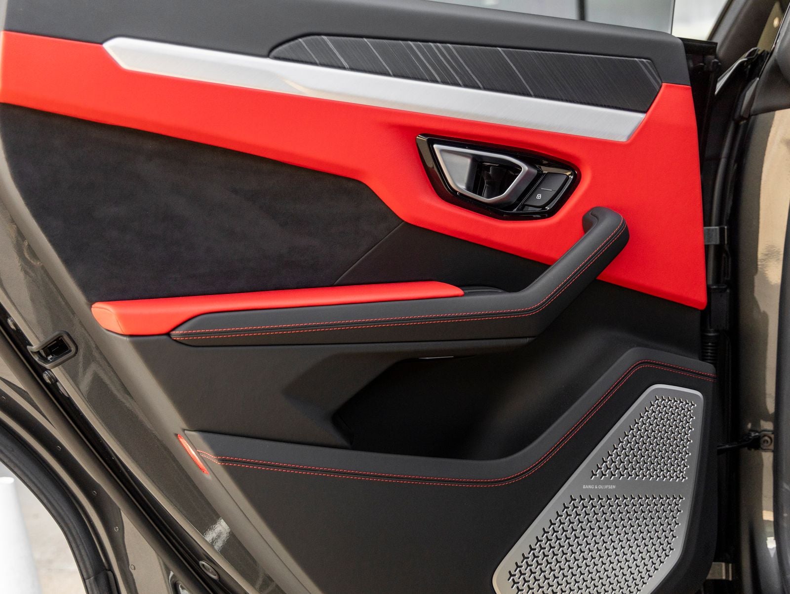 2019 Lamborghini Urus Base