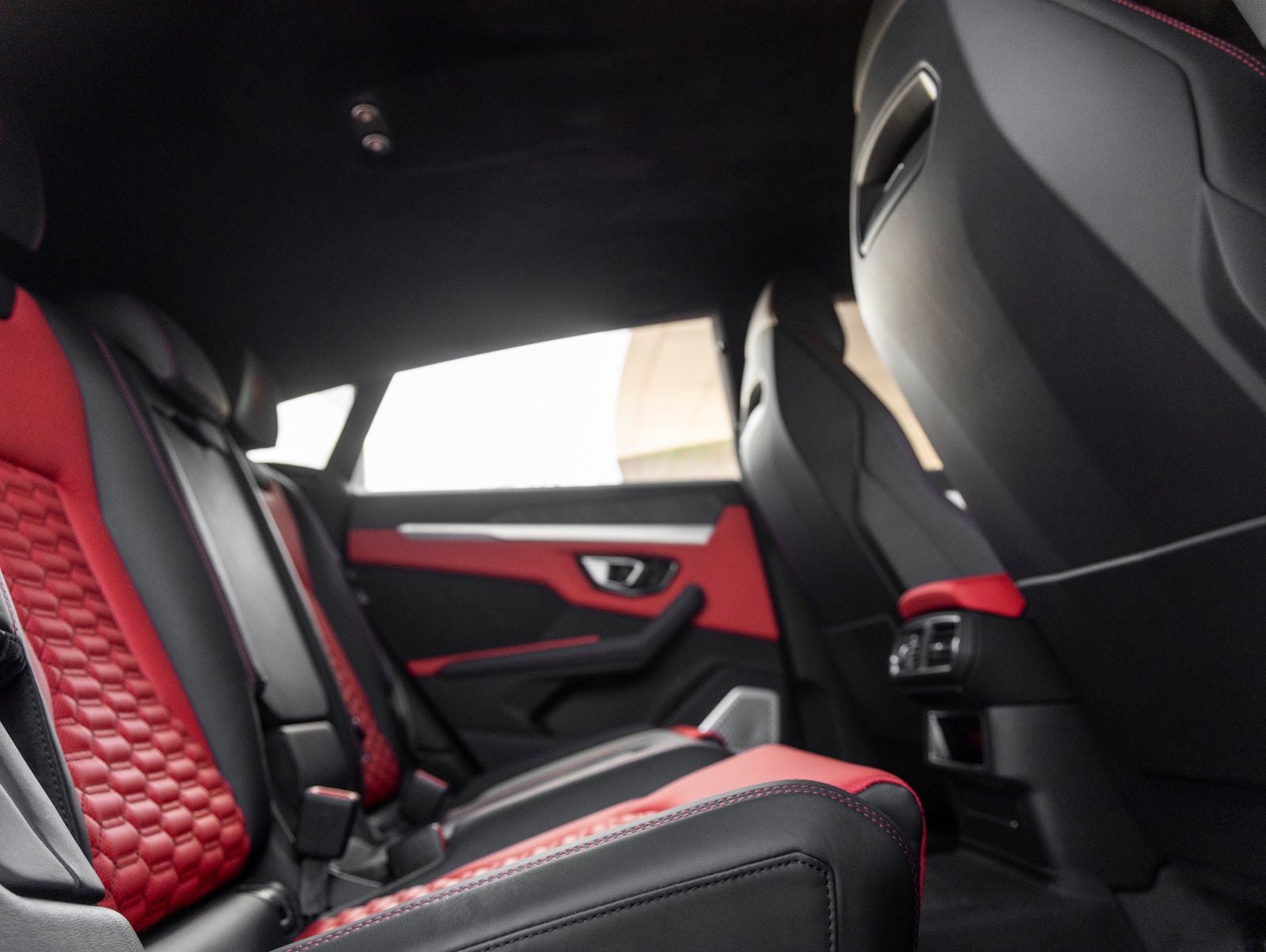 2019 Lamborghini Urus Base