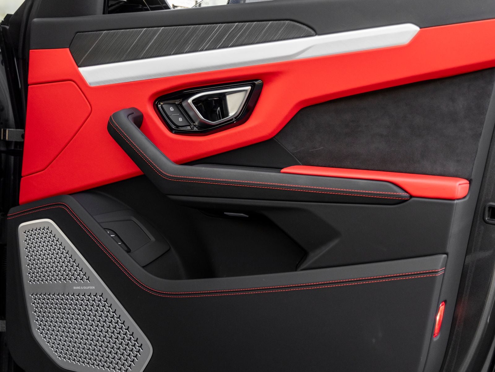 2019 Lamborghini Urus Base