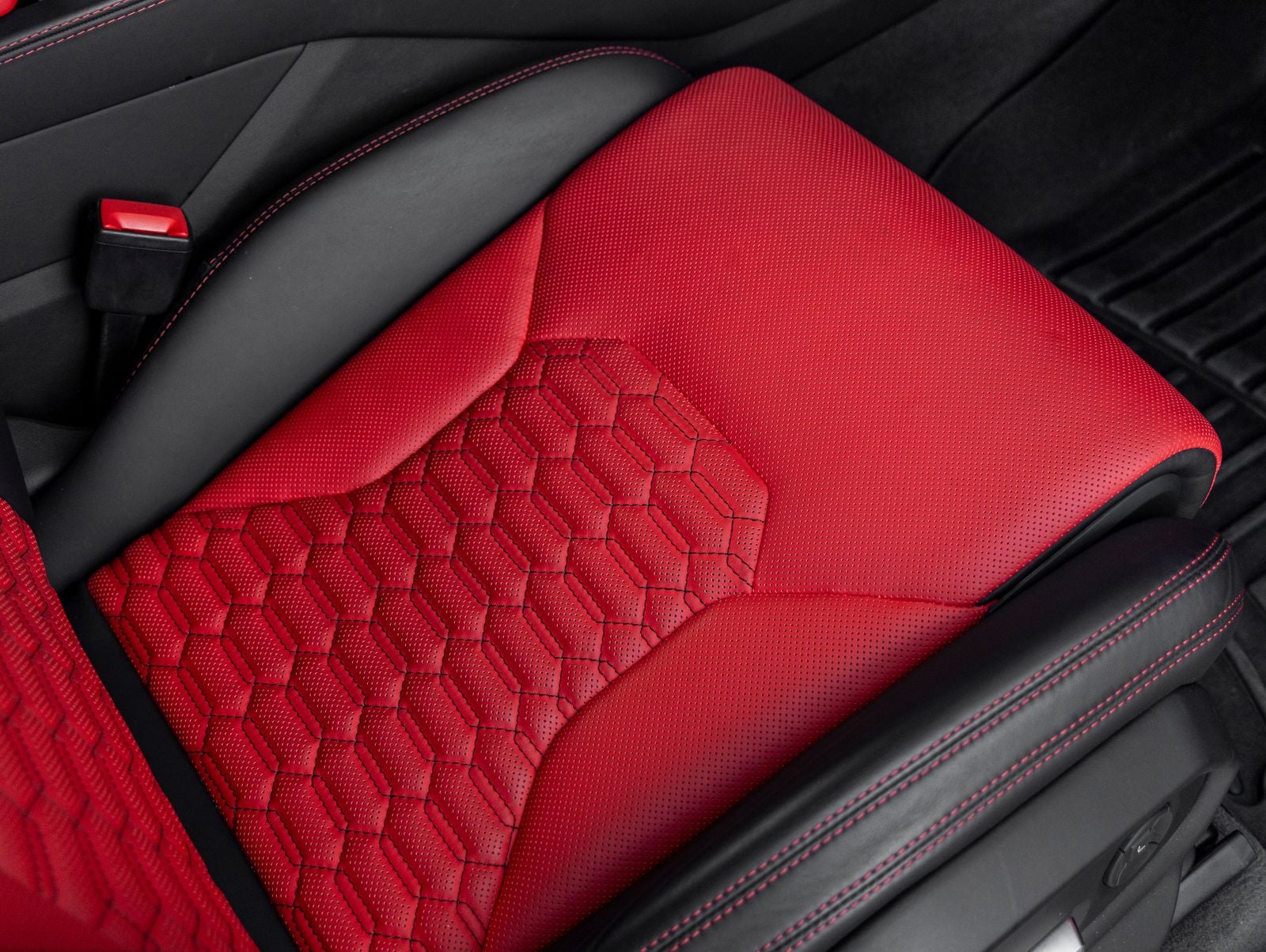 2019 Lamborghini Urus Base