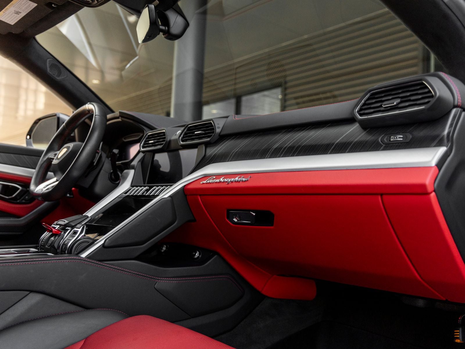 2019 Lamborghini Urus Base
