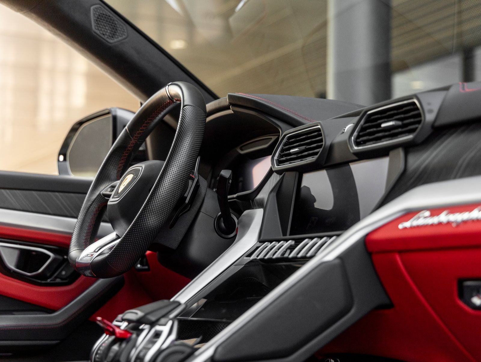 2019 Lamborghini Urus Base