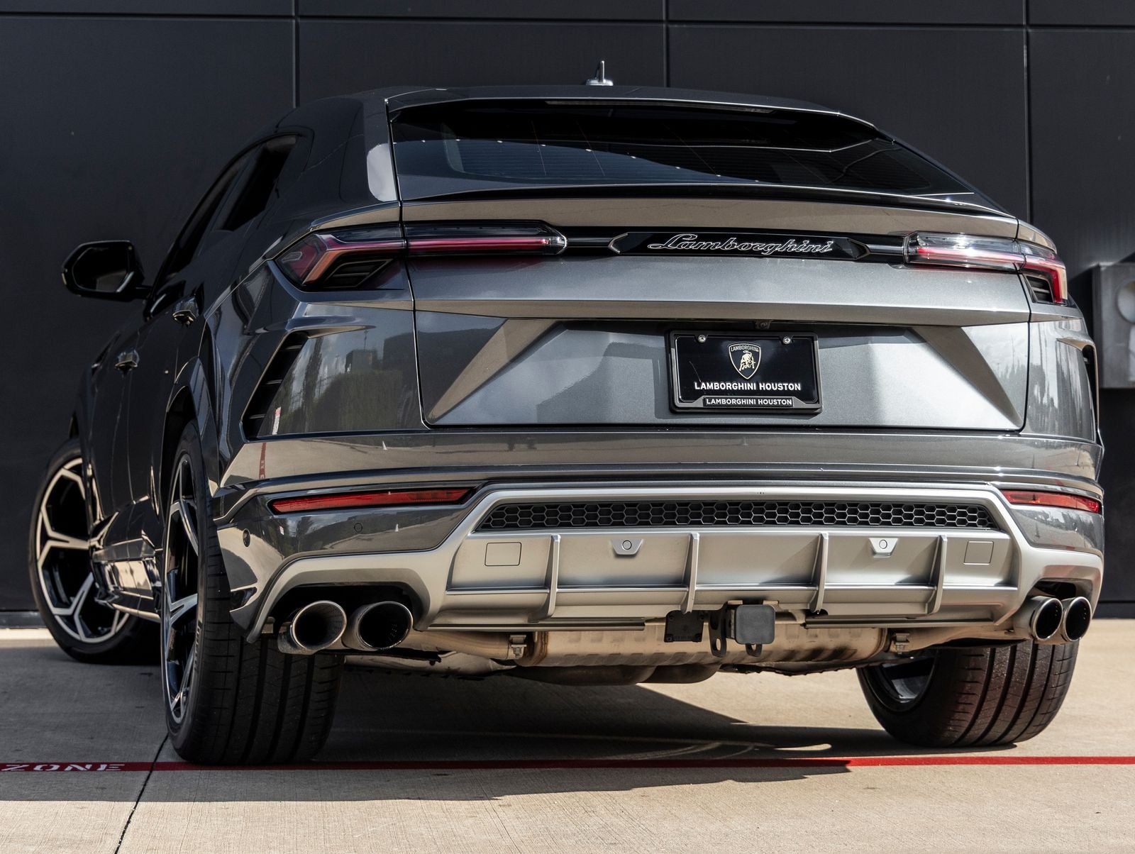 2019 Lamborghini Urus Base