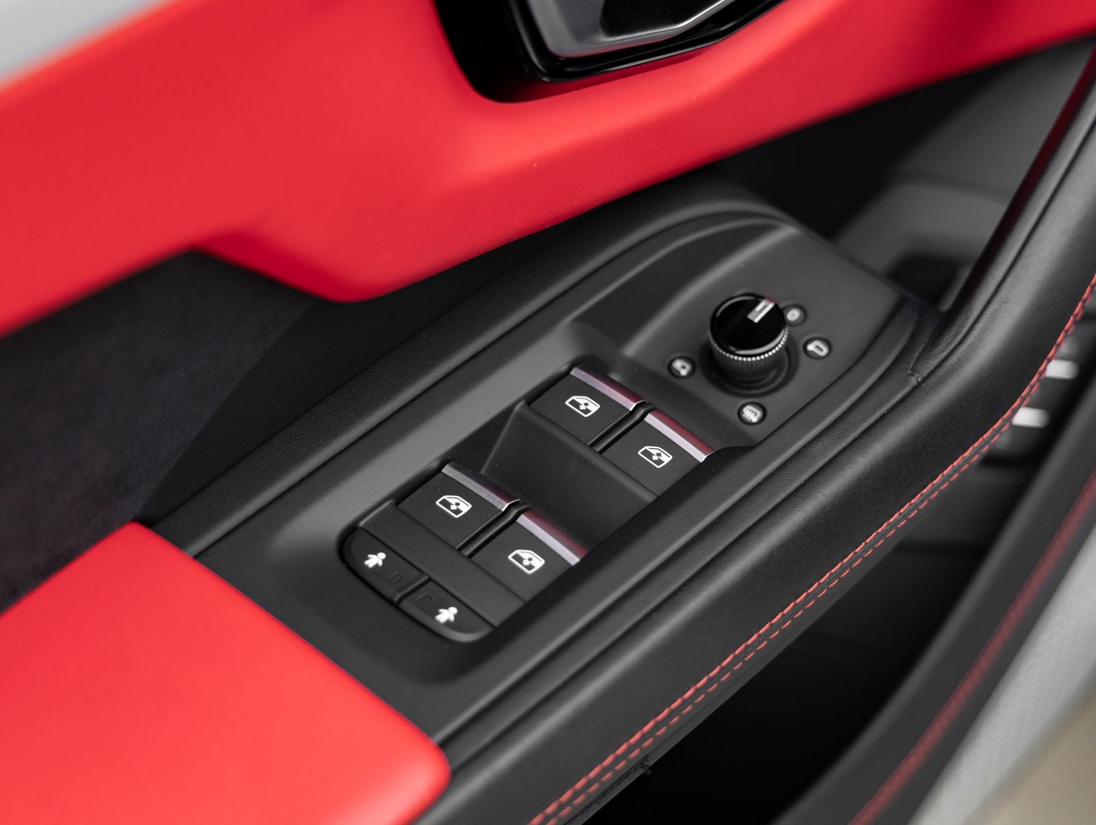 2020 Lamborghini Urus Base