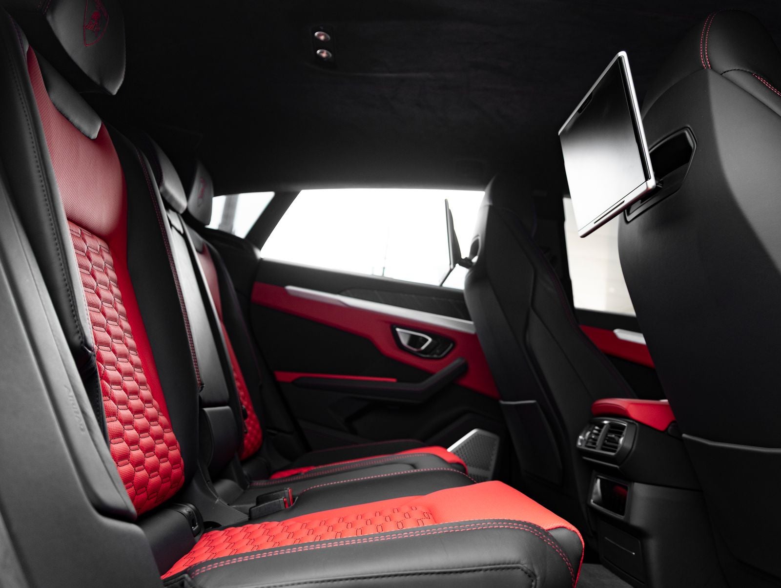 2020 Lamborghini Urus Base