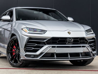 2020 Lamborghini Urus Base