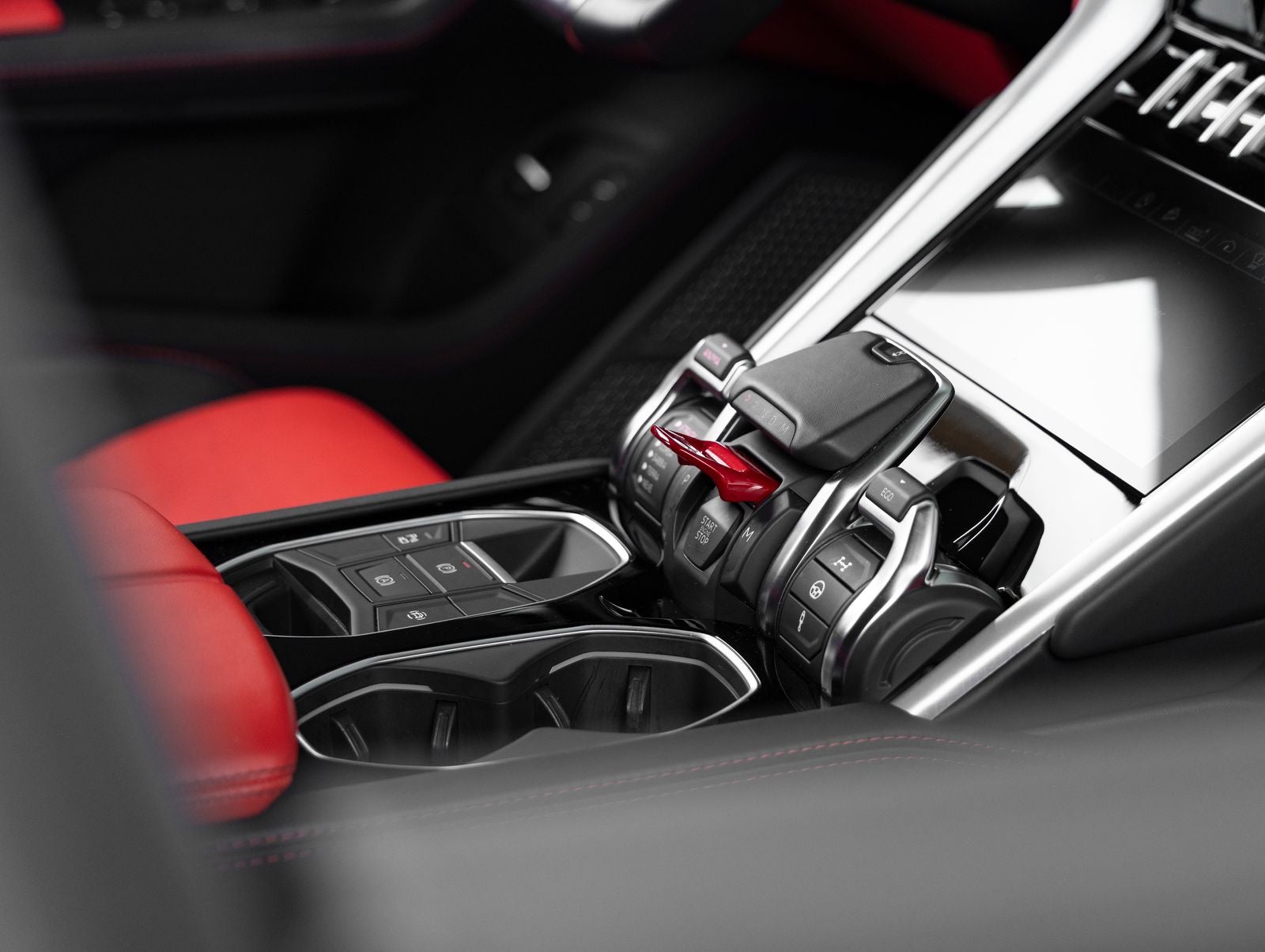 2020 Lamborghini Urus Base