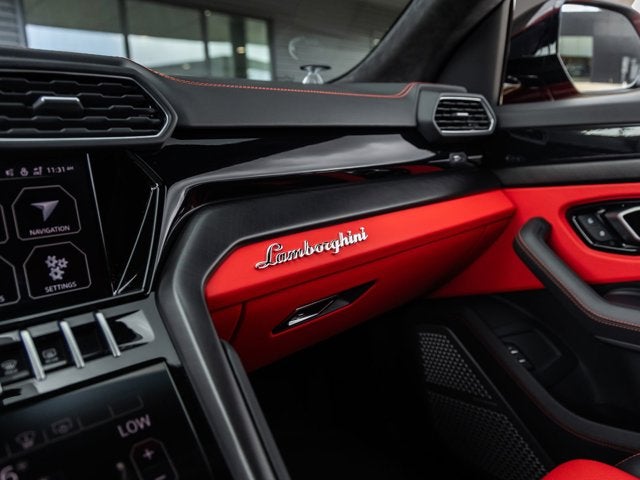 2022 Lamborghini Urus Base